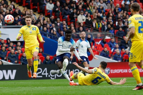 Bukayo Saka scores the second goal.